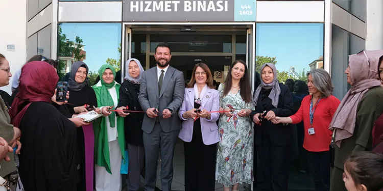 Çalılı kadınlar el emeklerini sergiledi