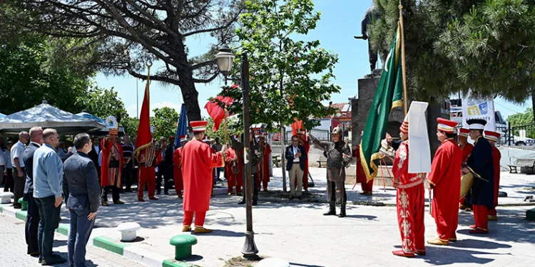 Ulubatlı Hasan memleketi Uluabat’ta törenle anıldı