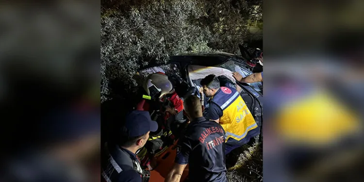 Ayvalık’ta zincirleme kaza: 1’i ağır 5 yaralı