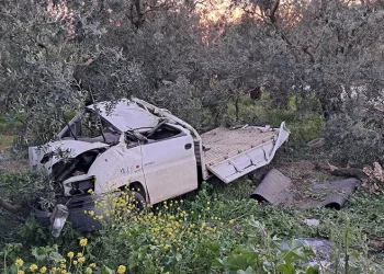 Bursa’da hurdaya dönen kamyonetten sağ çıktı