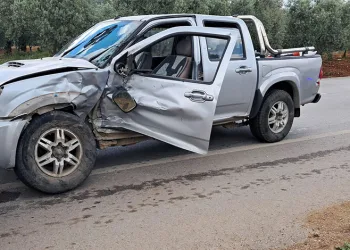Bursa’da minibüsle kamyonet çarpıştı: 2 yaralı