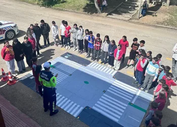Karacabey’de Trafik Haftası kapsamında çocuklara eğitim verildi