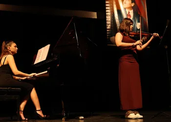 Nilüfer’de yıl sonu konserleri keman ve piyano ile başladı
