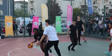 Bursa’da sokak basketbolu heyecanı