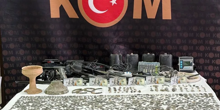 Jandarma barajda 500 metre kaçak ağ buldu