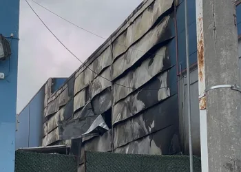 Bursa’da iki fabrikayı etkileyen yangın tamamen söndürüldü