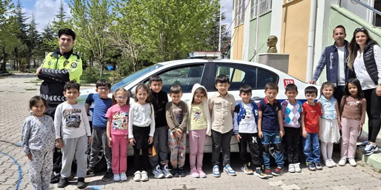 Niğde’de uyuşturucuyla mücadelede bilgilendirme çalışmaları sürüyor