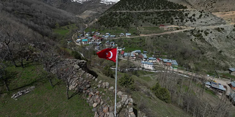 Sivas’ta nesli tehdit altındaki su samuru görüntülendi