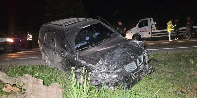 Bursa’da otomobil ile cip çarpıştı: 3 ölü, 1 yaralı