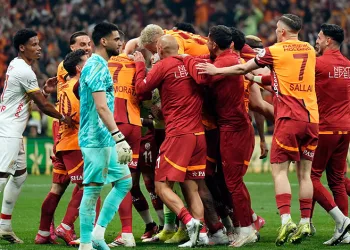 Galatasaray 25. şampiyonluğunu ilan etti, 5. yıldızı taktı