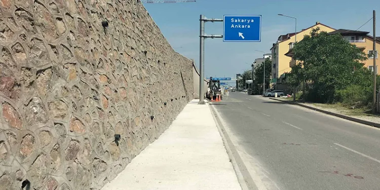 Malatya’da depremin izleri dağ oldu
