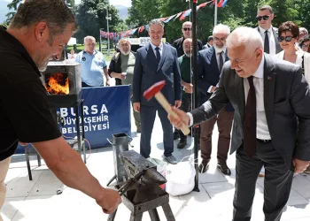 Bursa bıçağı dünya sahnesinde