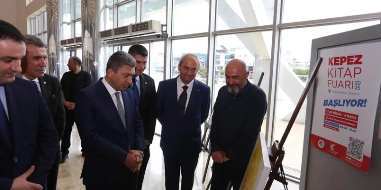 Bakan Kurum, AK Parti Malatya İl Başkanı’nın sağlık durumu hakkında bilgi aldı