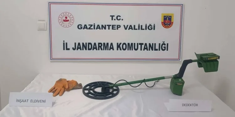 Hafif ticari aracın çarptığı kadın hayatını kaybetti