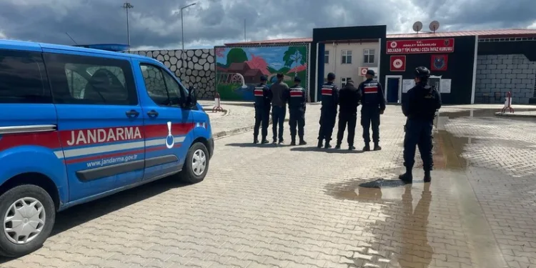 Kaybolan zihinsel engelli kız Sivrihisar’daki ailesine teslim edildi