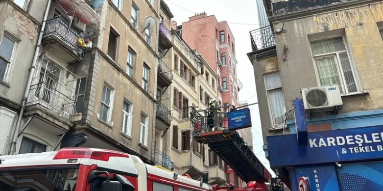 Kaybolan zihinsel engelli kız Sivrihisar’daki ailesine teslim edildi