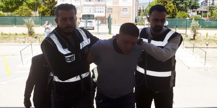 Osmaniye’de dilenciler kaçtı zabıtalar kovaladı