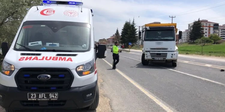Uşak’ta polis ve jandarmadan okul çevreleri ve servislere sıkı denetim