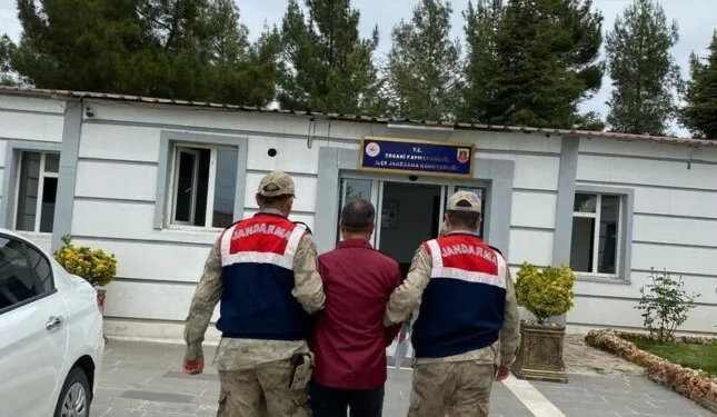Edremit’te bıçaklı kavga: 2 yaralı