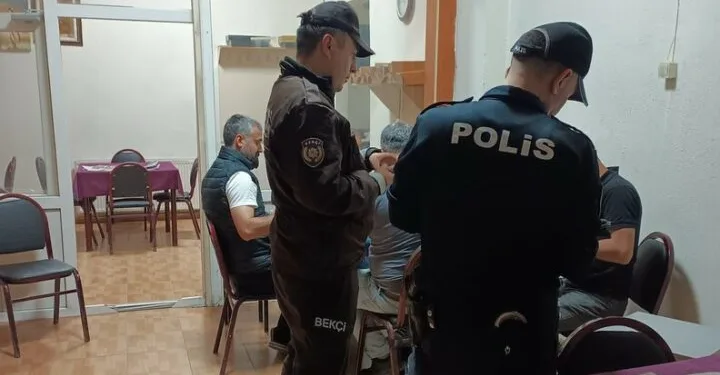 Minibüsün kadına çarpma anı kamerada