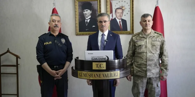 Minibüsün kadına çarpma anı kamerada