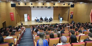 Usta sanatçı Naşit Özcan, son yolculuğuna uğurlandı