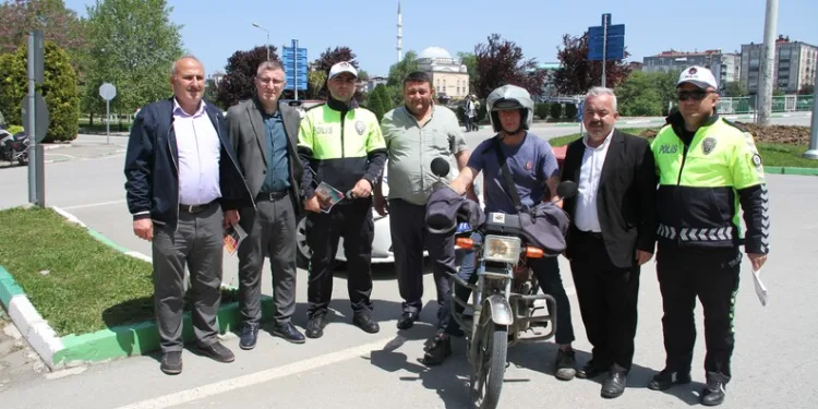Usta sanatçı Naşit Özcan, son yolculuğuna uğurlandı