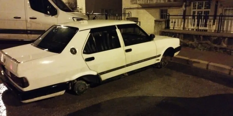 Kahramanmaraş’ta kontrolden çıkan minibüs devrildi: 1 ölü, 19 yaralı