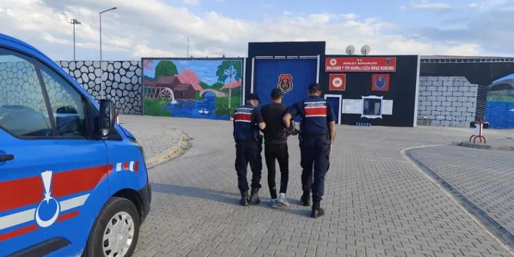 Kahramanmaraş’ta kontrolden çıkan minibüs devrildi: 1 ölü, 19 yaralı