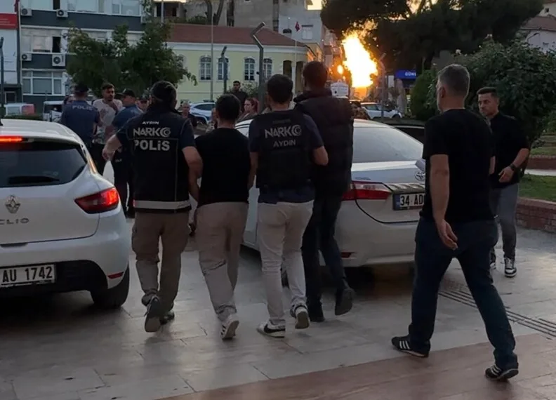 Kahramanmaraş’ta kontrolden çıkan minibüs devrildi: 1 ölü, 19 yaralı