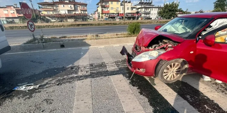 Sinop’ta 3 araçlı zincirleme kaza: 2 yaralı