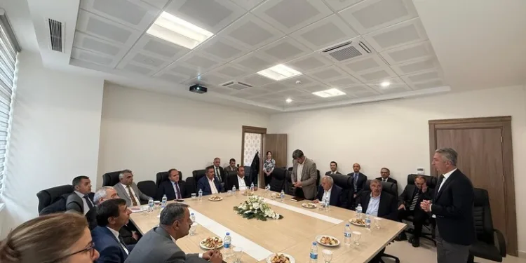 Ailelerine gururu yaşattılar