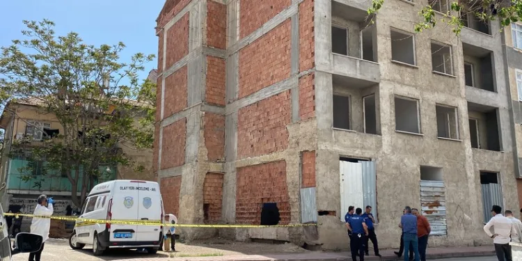 ‘Laf atma’ tartışmasında bıçakladığı şahsı öldüren 17 yaşındaki çocuk tutuklandı