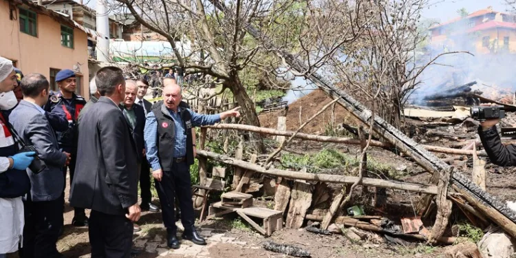 ‘Laf atma’ tartışmasında bıçakladığı şahsı öldüren 17 yaşındaki çocuk tutuklandı