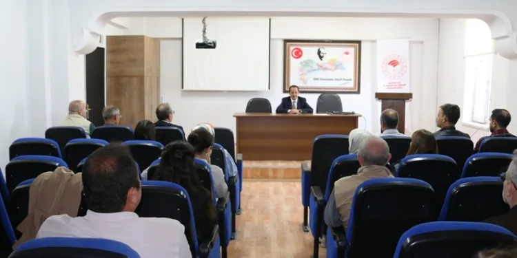 Polis memurları hayatlarını birleştirdi, nikaha Vali Yiğitbaşı şahitlik etti