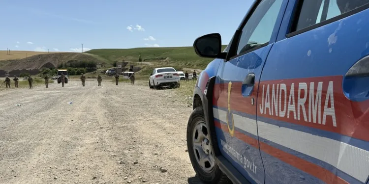 Gaziantep’te taksiciye kardeşinden silahlı saldırı