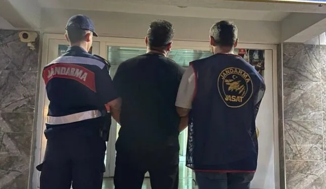 Balıkesir’de takla atan araçta ki 2 şahıs yaralandı