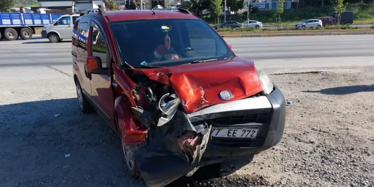 Eskişehir’deki trafik kazasında motosiklet sürücüsü yaralandı