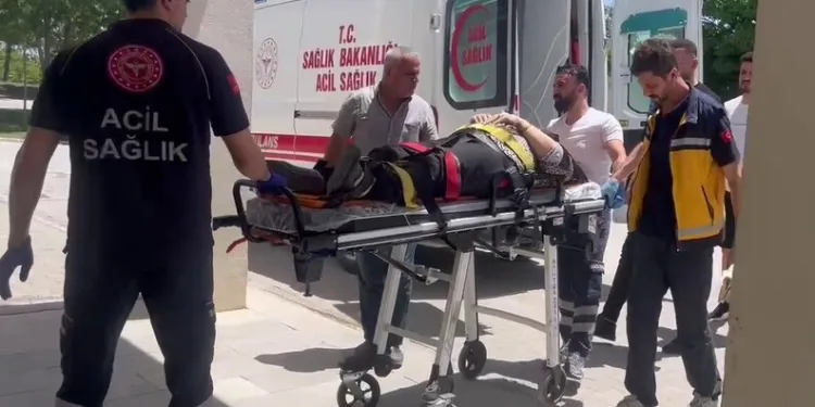 Isparta’da iki yolcu otobüsü çarpıştı: 1’i ağır 27 yaralı