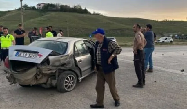Isparta’da iki yolcu otobüsü çarpıştı: 1’i ağır 27 yaralı