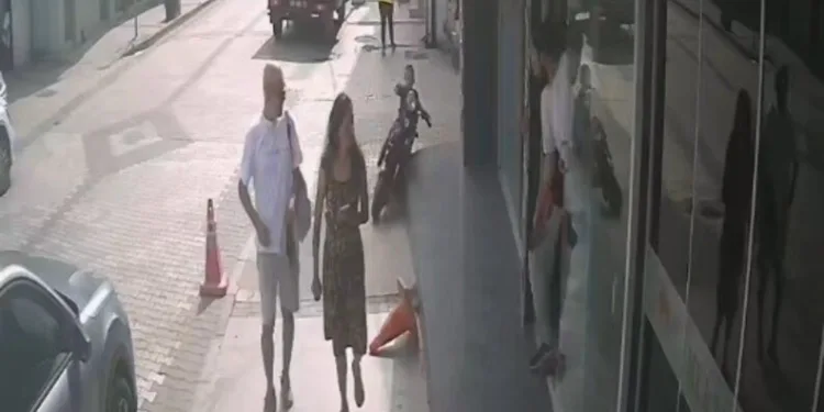 Otomobil ve cip kafa kafaya çarpıştı: 1’i ağır 6 yaralı