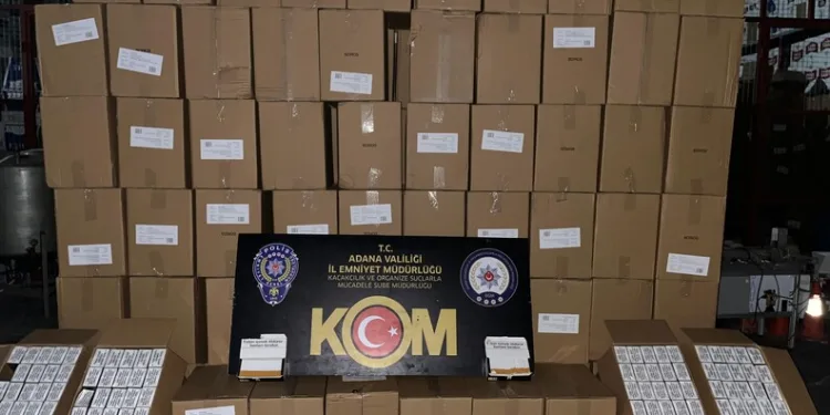Elazığ’da köy minibüsü takla attı: 3’ü ağır 7 yaralı