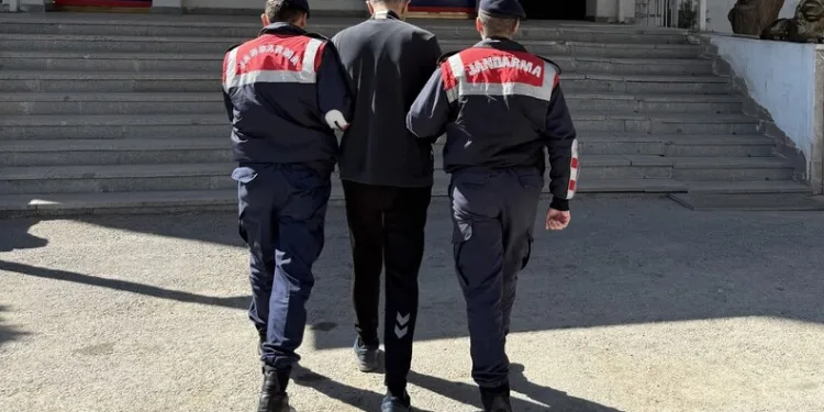 Sultangazi’de seyir halindeki motosiklet üzerinde tıraş