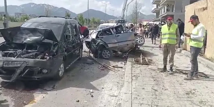 Sultangazi’de seyir halindeki motosiklet üzerinde tıraş