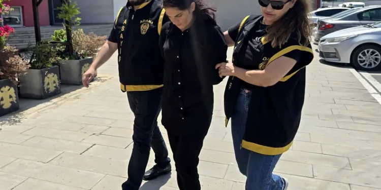Sultangazi’de seyir halindeki motosiklet üzerinde tıraş