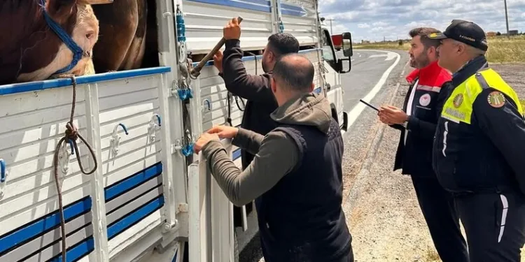 Sultangazi’de seyir halindeki motosiklet üzerinde tıraş