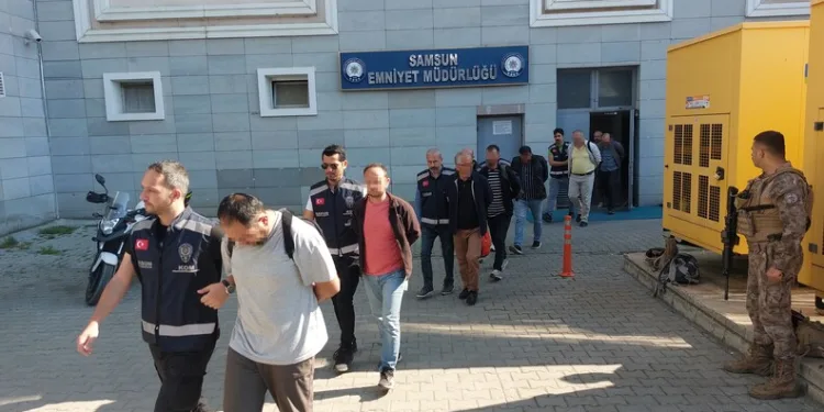 Jandarma 1 ton 700 kilo mühürsüz et ele geçirdi