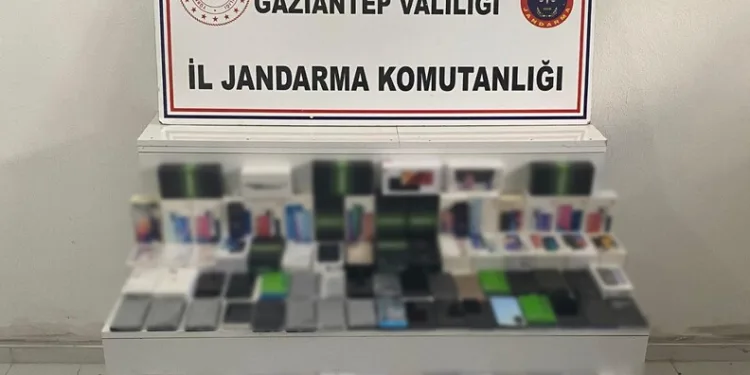 Jandarma 1 ton 700 kilo mühürsüz et ele geçirdi