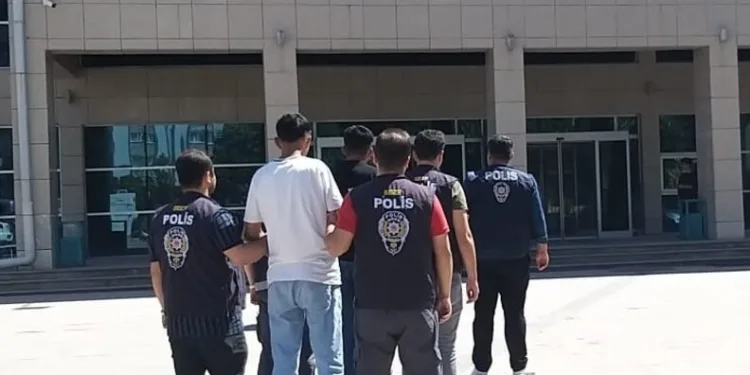 Jandarma 1 ton 700 kilo mühürsüz et ele geçirdi