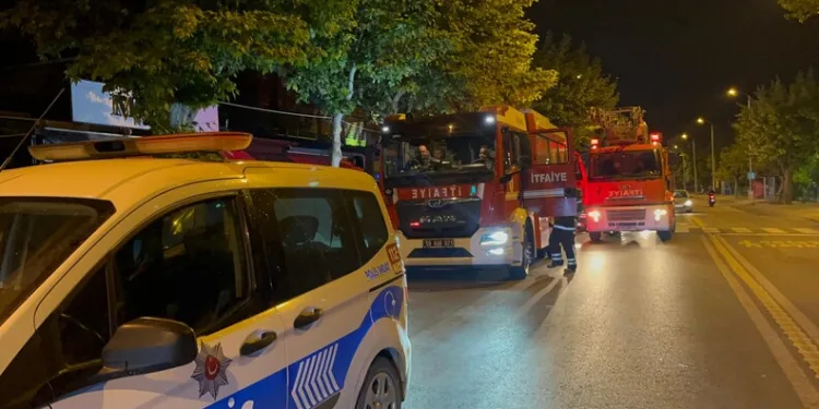 Bayrampaşa’da sosyal medyadan tanıştığı kadınları gasp eden zanlı kamerada